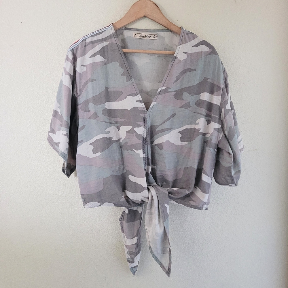 Boundless North camo crop top M
